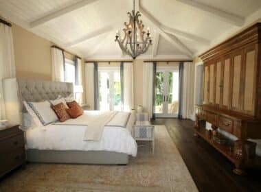 Chambre luxueuse avec un lit et un matelas idéal