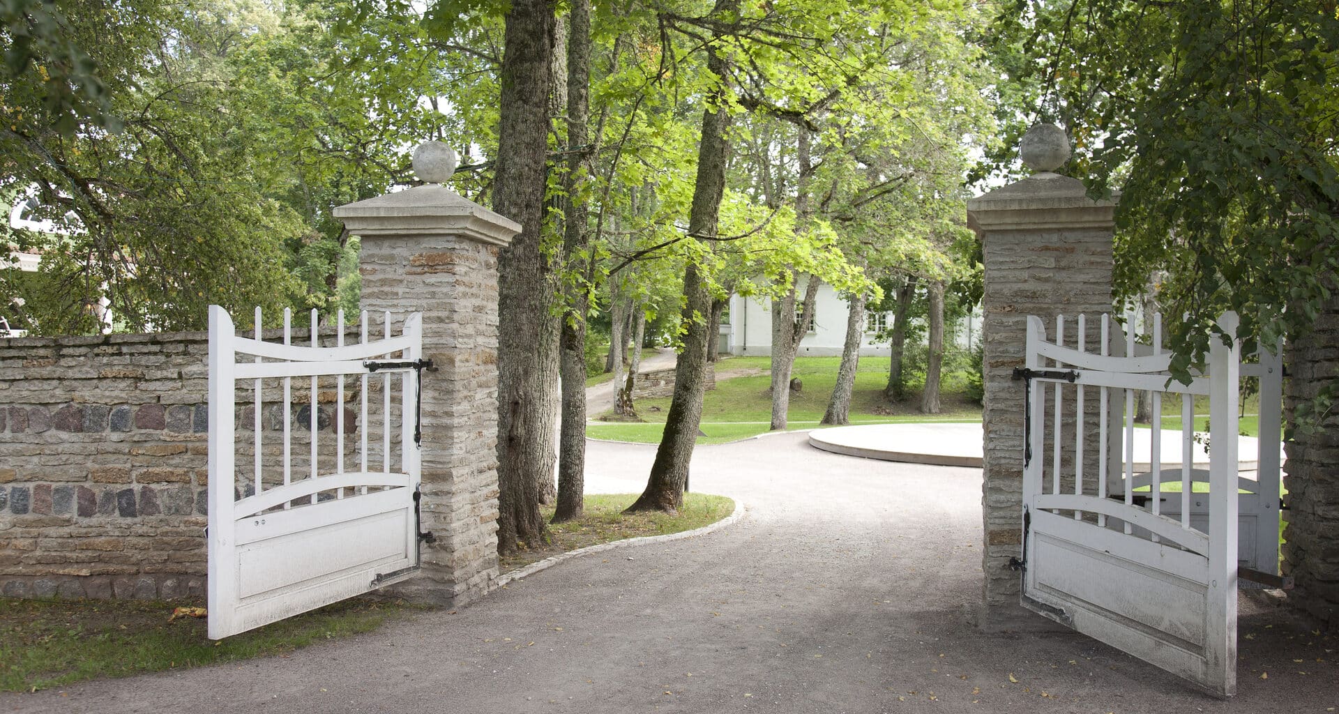 portail sur mesure maison